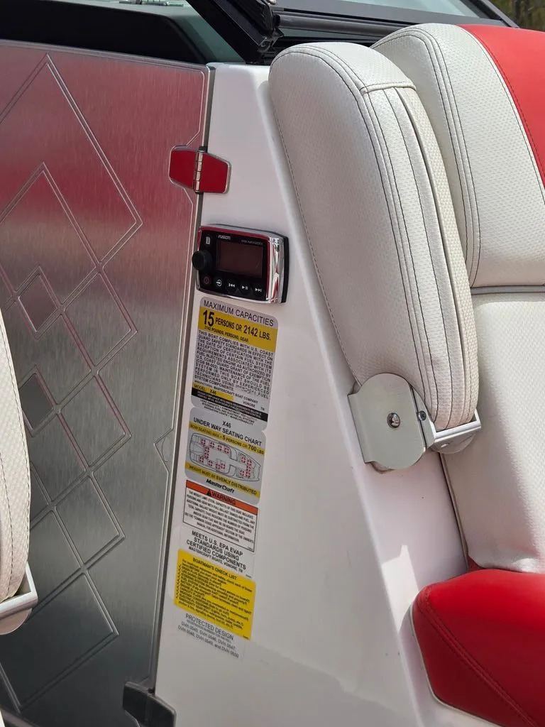 Slide: The Image of MasterCraft X46 2015 - 24