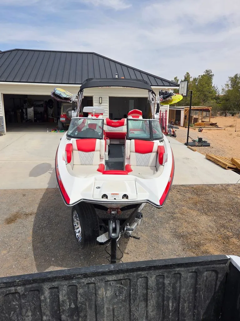 Slide: The Image of MasterCraft X46 2015 - 26