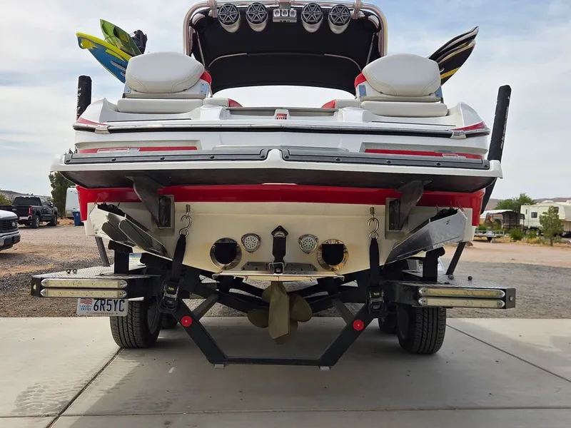 Slide: The Image of MasterCraft X46 2015 - 30