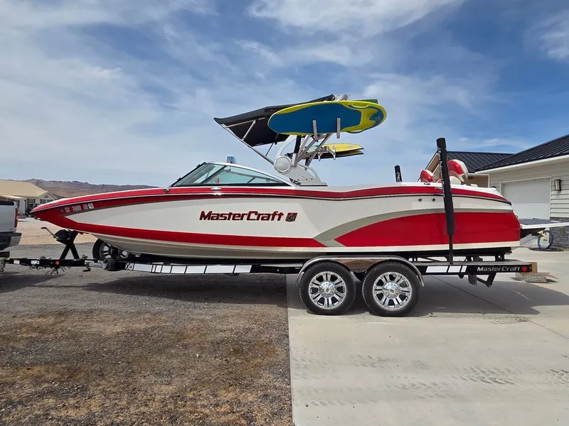 Slide: The Image of MasterCraft X46 2015 - 42