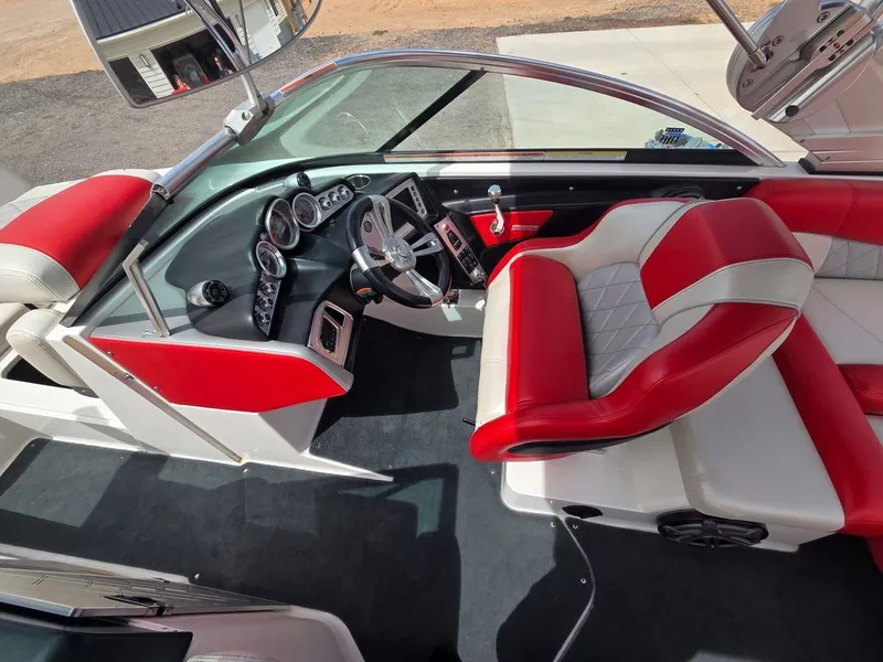 Slide: The Image of MasterCraft X46 2015 - 5