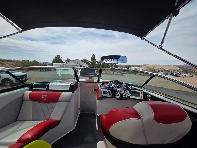 Slide: The Image of MasterCraft X46 2015 - 8