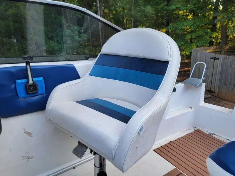 Slide: The Image of Bayliner Ciera 1986 - 8