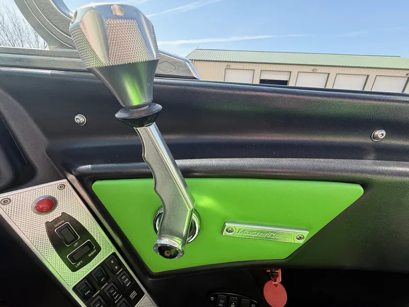 Slide: The Image of MasterCraft X25 2015 - 25