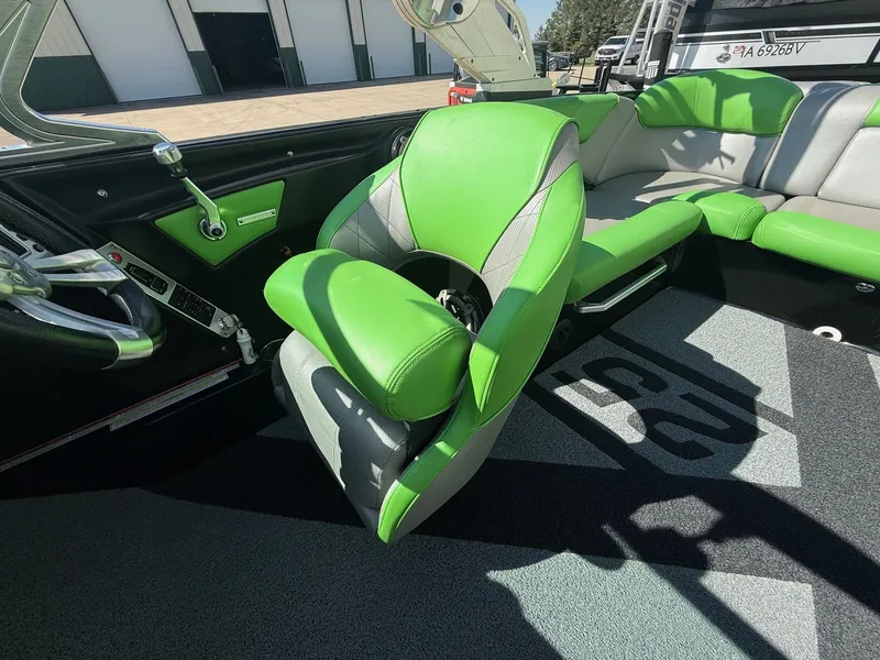 Slide: The Image of MasterCraft X25 2015 - 27