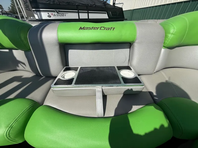 Slide: The Image of MasterCraft X25 2015 - 31