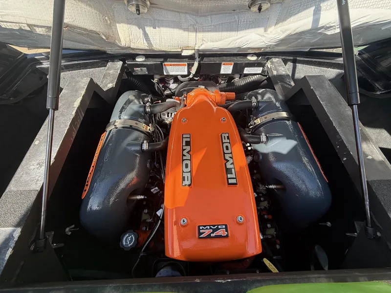 Slide: The Image of MasterCraft X25 2015 - 43