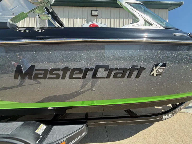 Slide: The Image of MasterCraft X25 2015 - 5