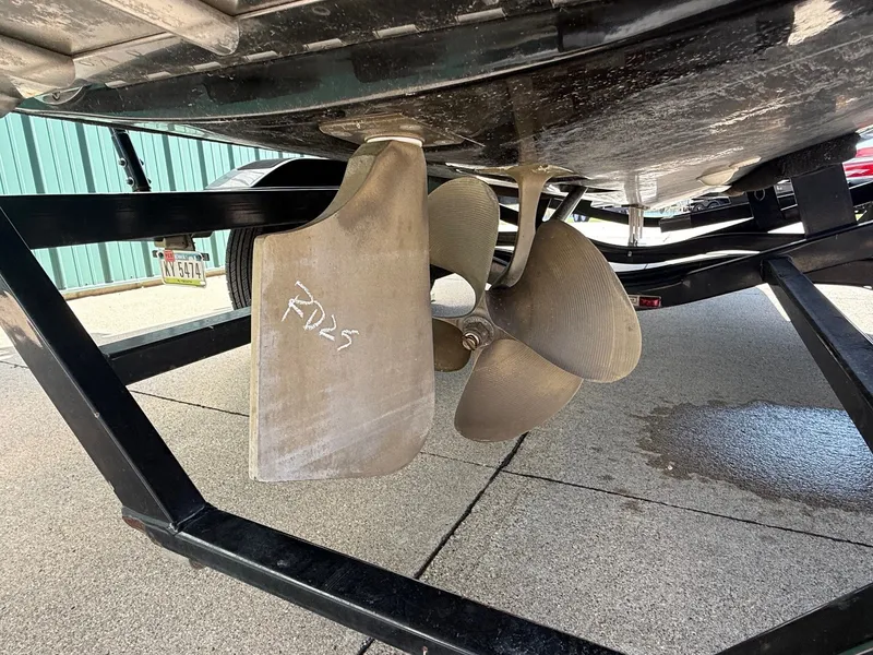 Slide: The Image of MasterCraft X25 2015 - 9