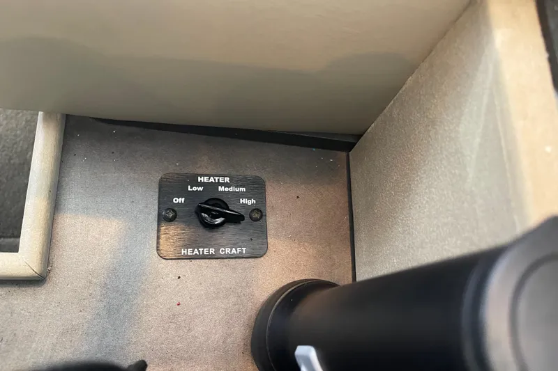 Slide: The Image of Heater control panel on 1996 Bayliner 3255 Avanti boat, showing settings from low to high. - 19