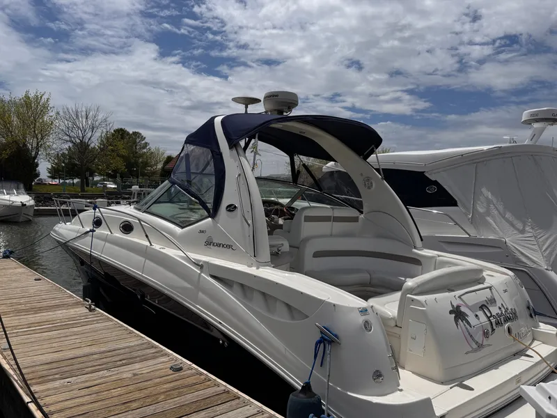 Slide: The Image of Sea Ray Sundancer 320 2005 - 2