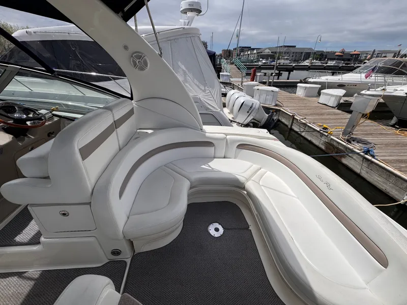 Slide: The Image of Sea Ray Sundancer 320 2005 - 9