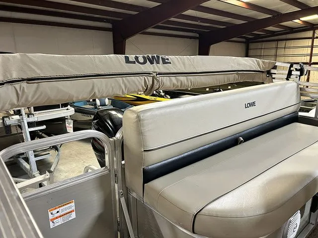 Slide: The Image of Lowe Ultra 160 Cruise 2019 - 12