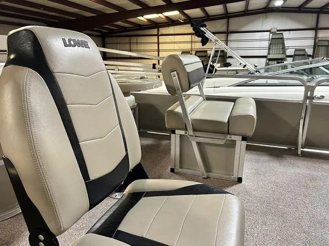 Slide: The Image of Lowe Ultra 160 Cruise 2019 - 6