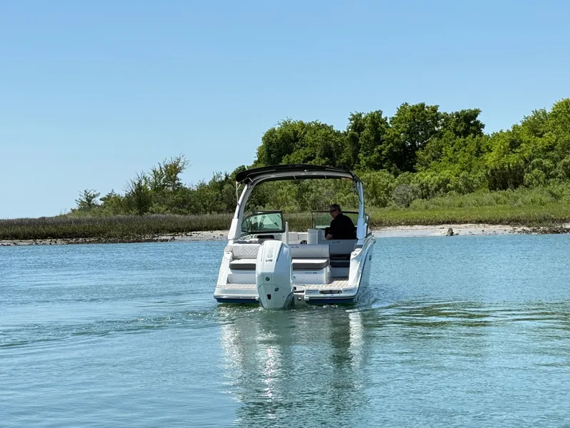 Slide: The Image of Sea Ray SDX 230 Outboard 2026 - 4