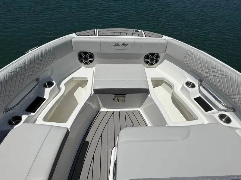 Slide: The Image of Sea Ray SDX 230 Outboard 2026 - 24
