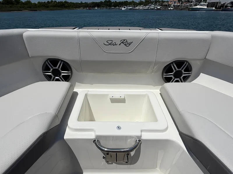 Slide: The Image of Sea Ray SDX 230 Outboard 2026 - 12