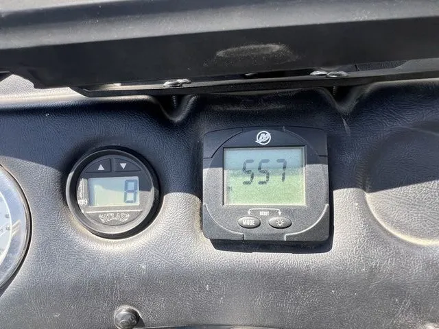 Slide: The Image of Phoenix Bass Boat 920 Elite 2 2022 - 10