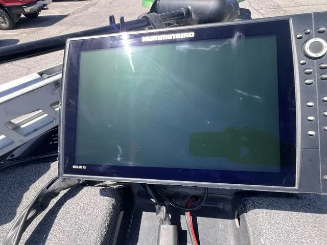 Slide: The Image of Phoenix Bass Boat 920 Elite 2 2022 - 11