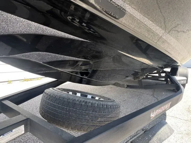 Slide: The Image of Phoenix Bass Boat 920 Elite 2 2022 - 17