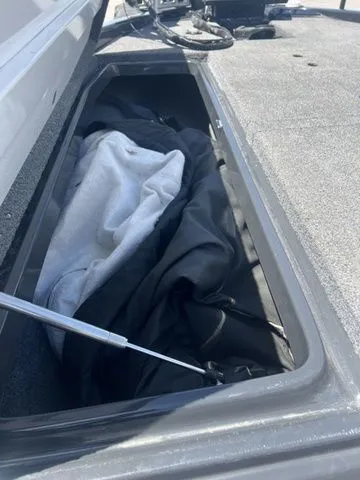 Slide: The Image of Phoenix Bass Boat 920 Elite 2 2022 - 19