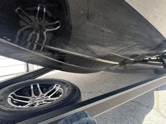 Slide: The Image of Skeeter FXR 21 2023 - 18