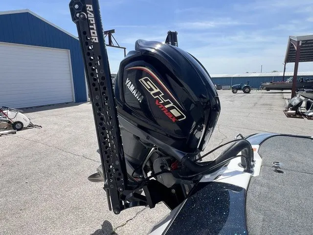 Slide: The Image of Skeeter FXR 21 2023 - 8