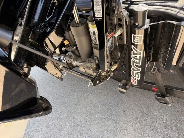 Slide: The Image of Ikon Boats LXE21 2026 - 3