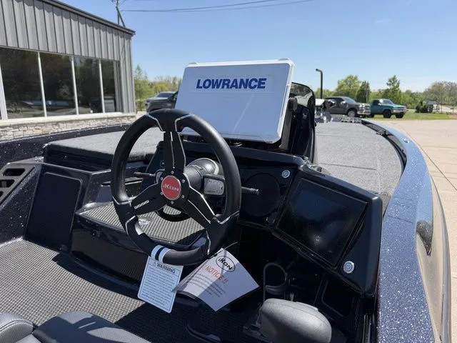 Slide: The Image of Ikon Boats LXE21 2026 - 6