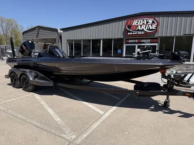 Slide: The Image of Ikon Boats LXE21 2026 - 9