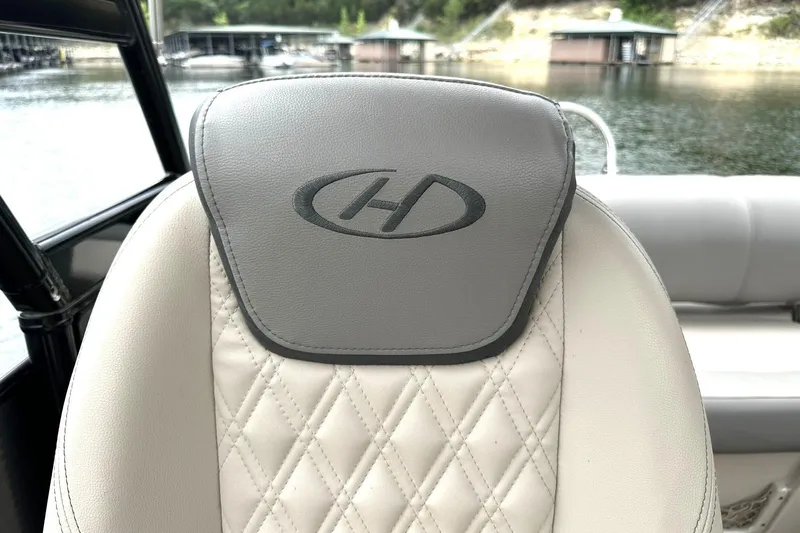 Slide: The Image of Luxury seating on 2018 Harris Grand Mariner 250 boat, featuring elegant diamond stitching. - 40