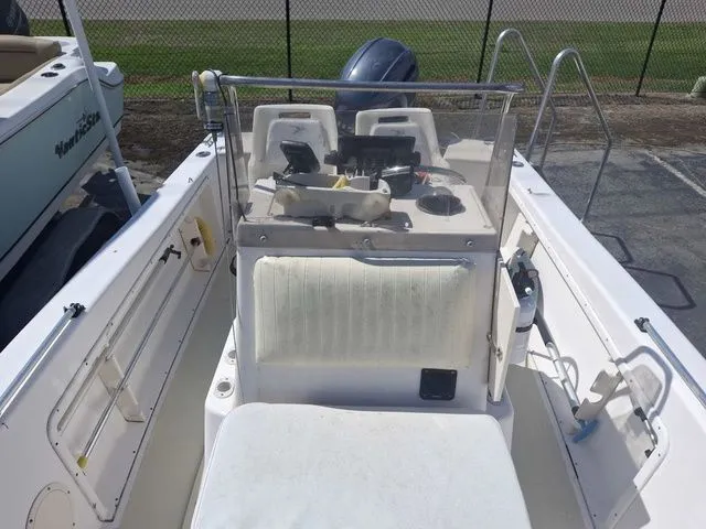 Slide: The Image of Grady-White 17 SPIRIT 1993 - 5