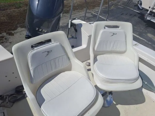 Slide: The Image of Grady-White 17 SPIRIT 1993 - 12