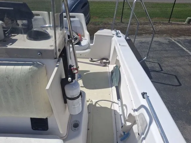 Slide: The Image of Grady-White 17 SPIRIT 1993 - 7