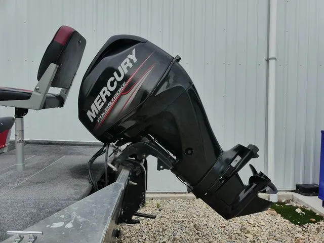 Slide: The Image of Tracker Pro 160 2016 - 7