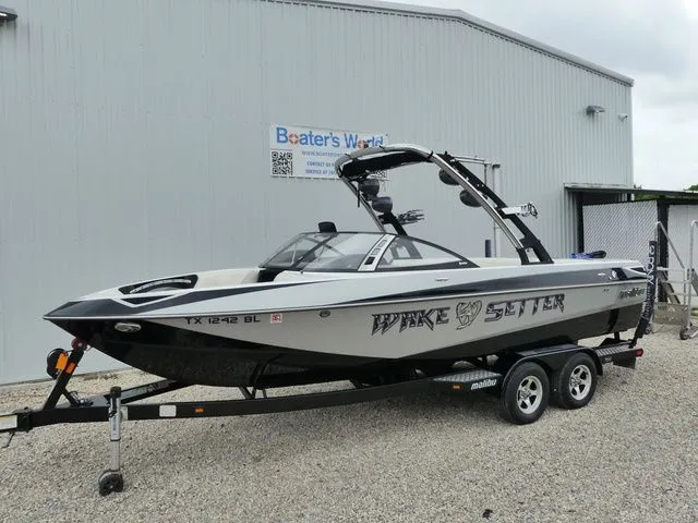 The Image of Malibu Wakesetter LSV 2011 - 1