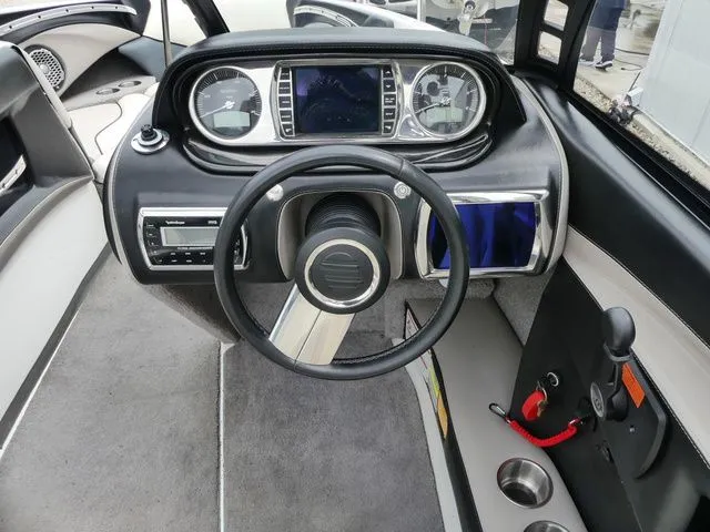 Slide: The Image of Malibu Wakesetter LSV 2011 - 17