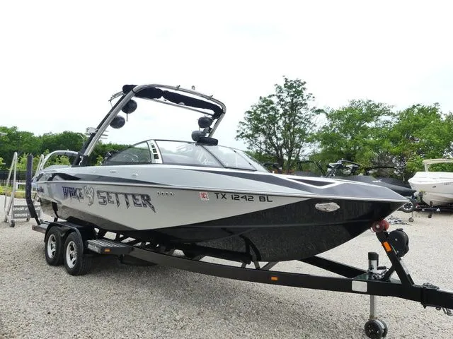 Slide: The Image of Malibu Wakesetter LSV 2011 - 4