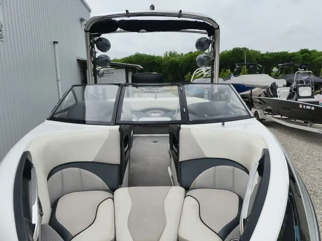 Slide: The Image of Malibu Wakesetter LSV 2011 - 7