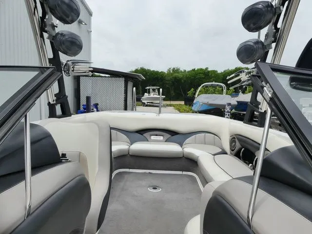 Slide: The Image of Malibu Wakesetter LSV 2011 - 9