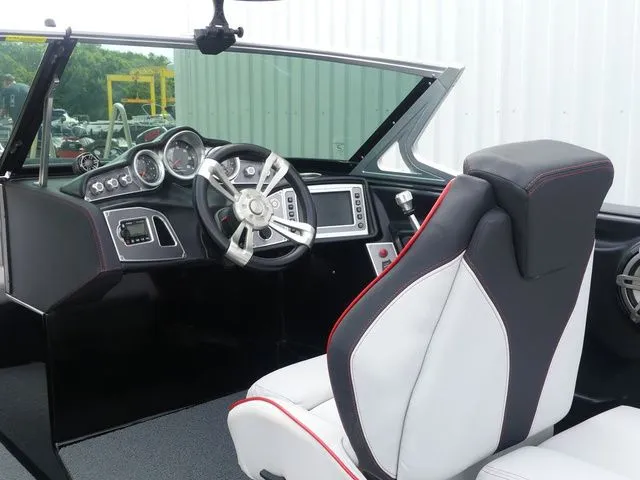 Slide: The Image of MasterCraft X23 CUSTOM 2017 - 21