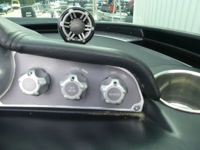 Slide: The Image of MasterCraft X23 CUSTOM 2017 - 25