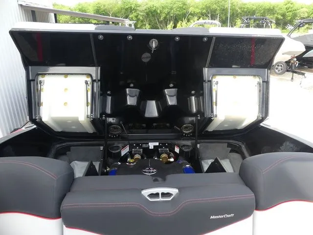 Slide: The Image of MasterCraft X23 CUSTOM 2017 - 28