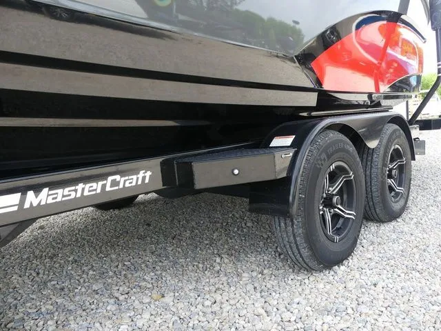 Slide: The Image of MasterCraft X23 CUSTOM 2017 - 32