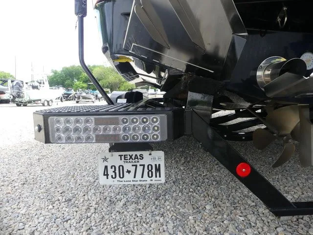 Slide: The Image of MasterCraft X23 CUSTOM 2017 - 33