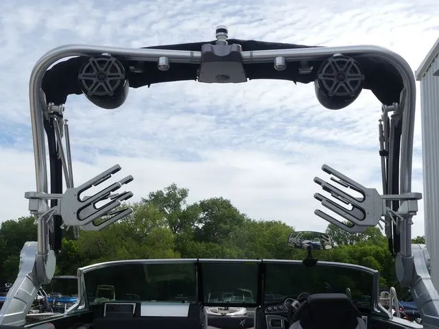 Slide: The Image of MasterCraft X23 CUSTOM 2017 - 34