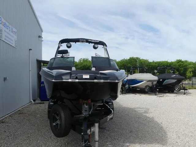 Slide: The Image of MasterCraft X23 CUSTOM 2017 - 6