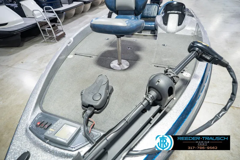 Slide: The Image of 2007 Ranger 188 VS boat interior with trolling motor and seating. - 14