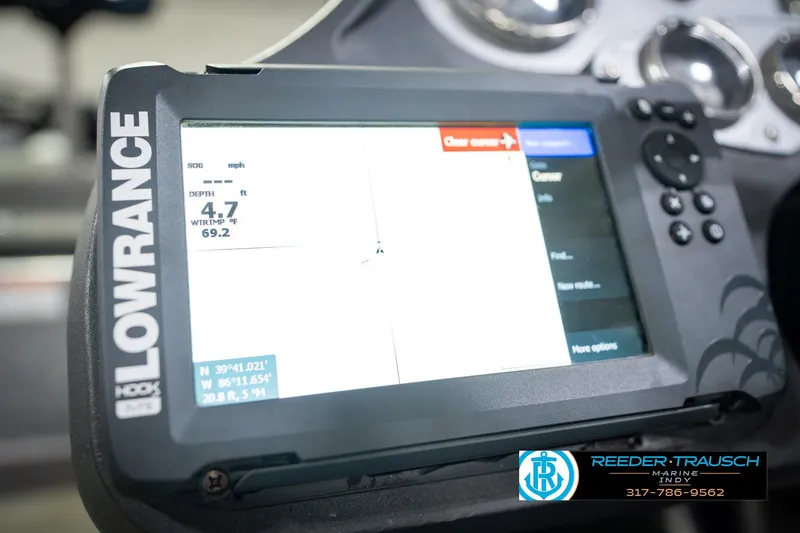 Slide: The Image of Lowrance fishfinder display on 2007 Ranger 188 VS boat, showing depth and water temperature. - 33