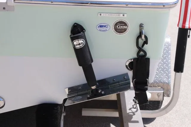 Slide: The Image of Sea Hunt Ultra 235 SE 2018 - 32